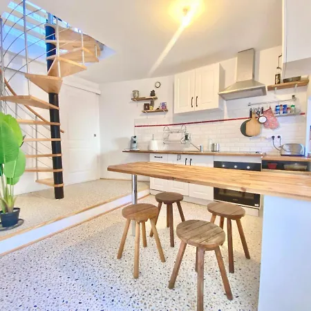 Casa de Férias - Le Lys - Magnifique Maisonnette Avec Terrasse Poitiers