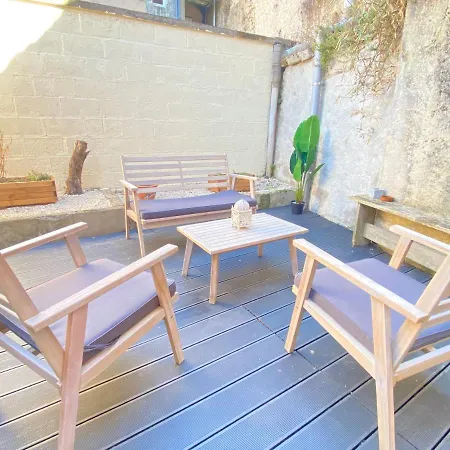 - Le Lys - Magnifique Maisonnette Avec Terrasse 푸아티에