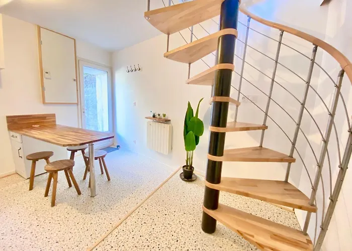 Holiday home - Le Lys - Magnifique Maisonnette Avec Terrasse Poitiers