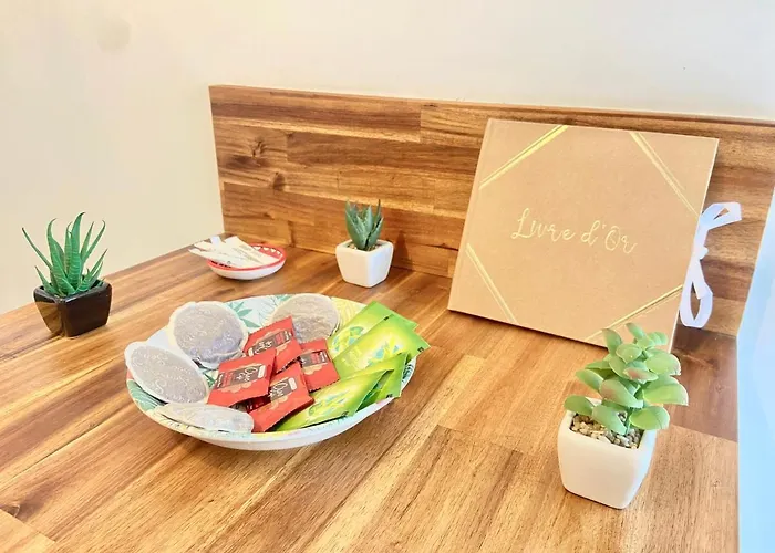 - Le Lys - Magnifique Maisonnette Avec Terrasse 푸아티에