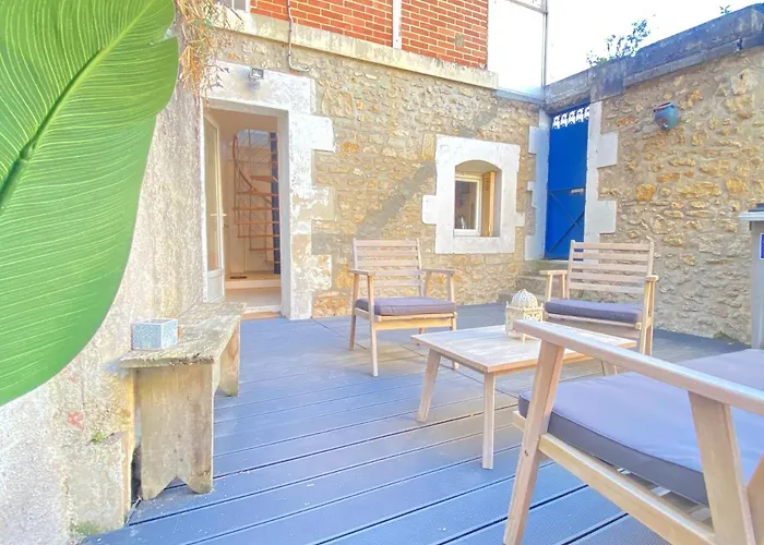 - Le Lys - Magnifique Maisonnette Avec Terrasse Nyaraló *